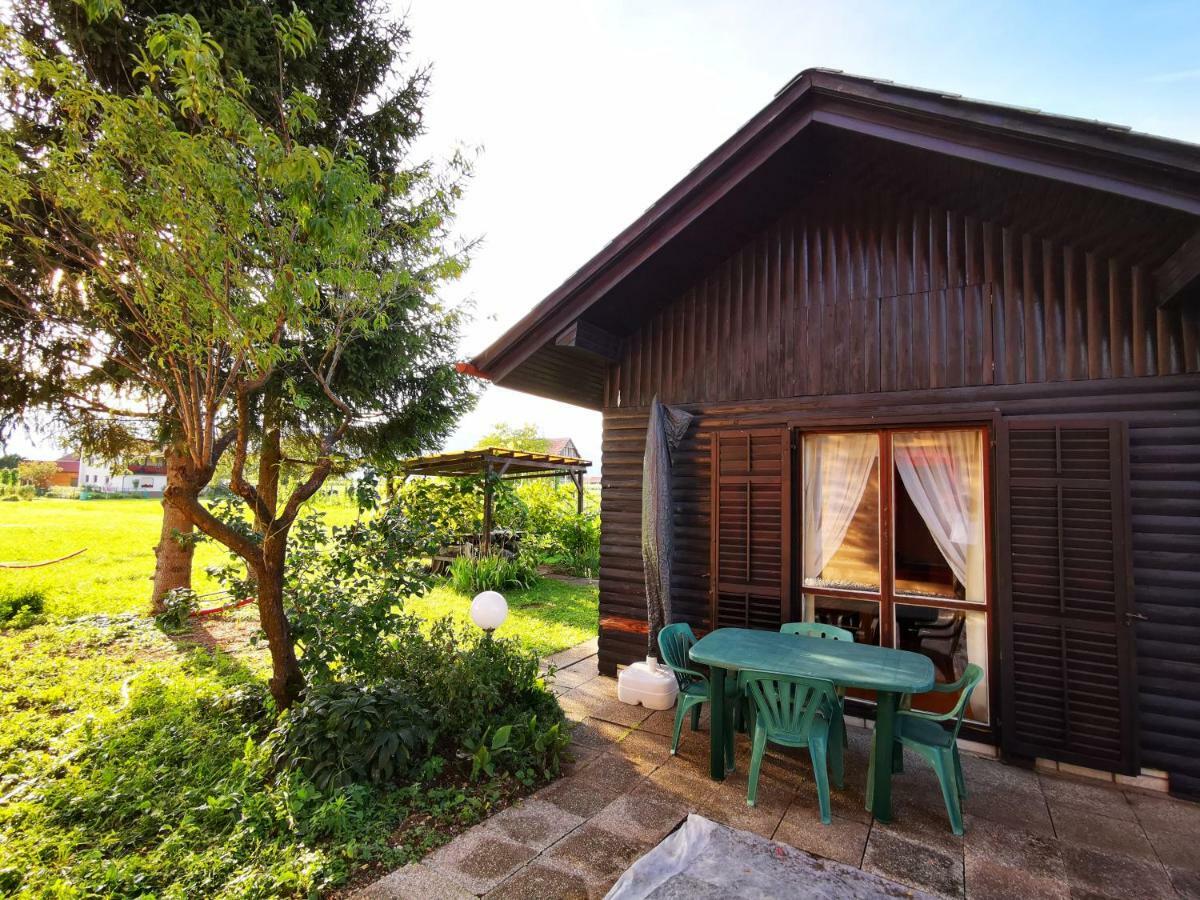 Merikotka - A Cozy Wooden Cottage, Slovenia Braslovce ภายนอก รูปภาพ